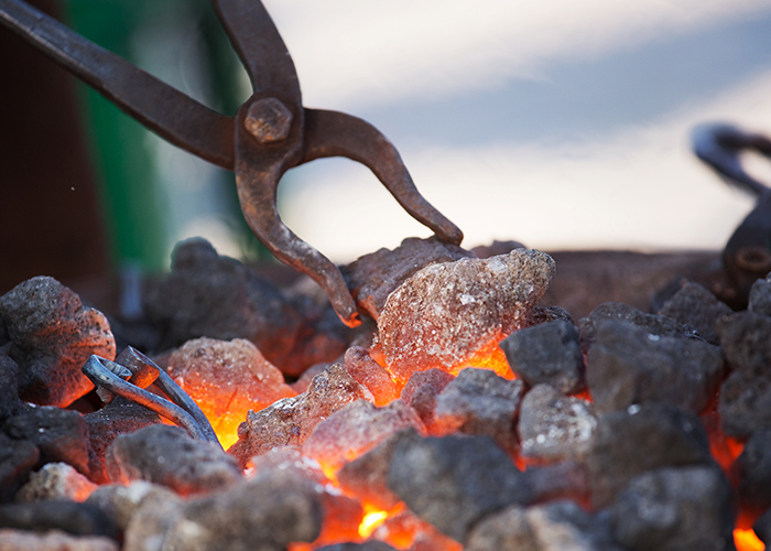 Pig Iron vs. Sponge Iron : Which One Drives Better Steel Production?